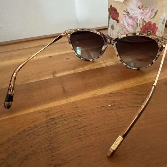 KREWE Monroe Cat Eye Sunglasses - Picture 2 of 7